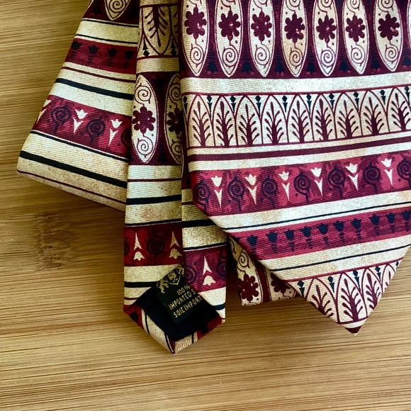 Metropolitan Museum of Art Men's 100% Silk Necktie Designer FLORAL Burgundy Gold - Picture 3 of 9